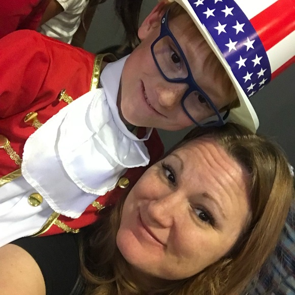 Meet your Posher, Amber - Picture 11 of 12